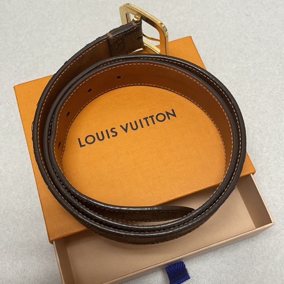 💥SALE💥Authentic Louis Vuitton Damier Belt - Picture 7 of 14